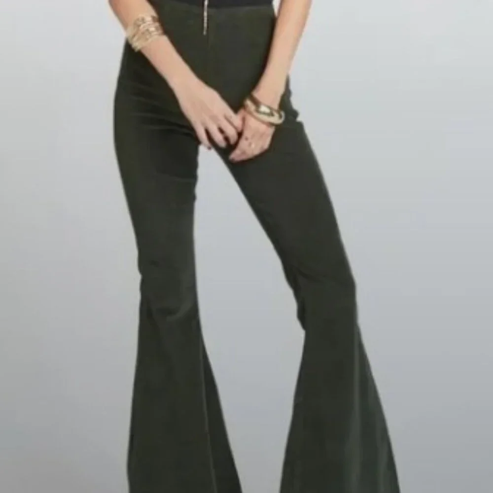 Show Me Your MuMu Green Corduroy Cam Cam Bells Pull On Pant Sz Med MSRP $162 - Picture 2 of 10